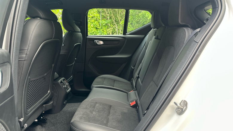 Volvo EX40 185kW Extended Range Plus 78kWh 5dr Auto Electric Estate